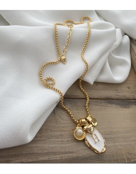 harosa zincir tombul kalp ve istiridye  detay altın varaklı charm kolye
